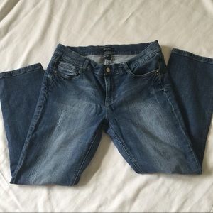 White House Black Market Noir Capris